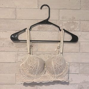 Aerie 34B White and Nude Lace Bra with Rose Gold Details